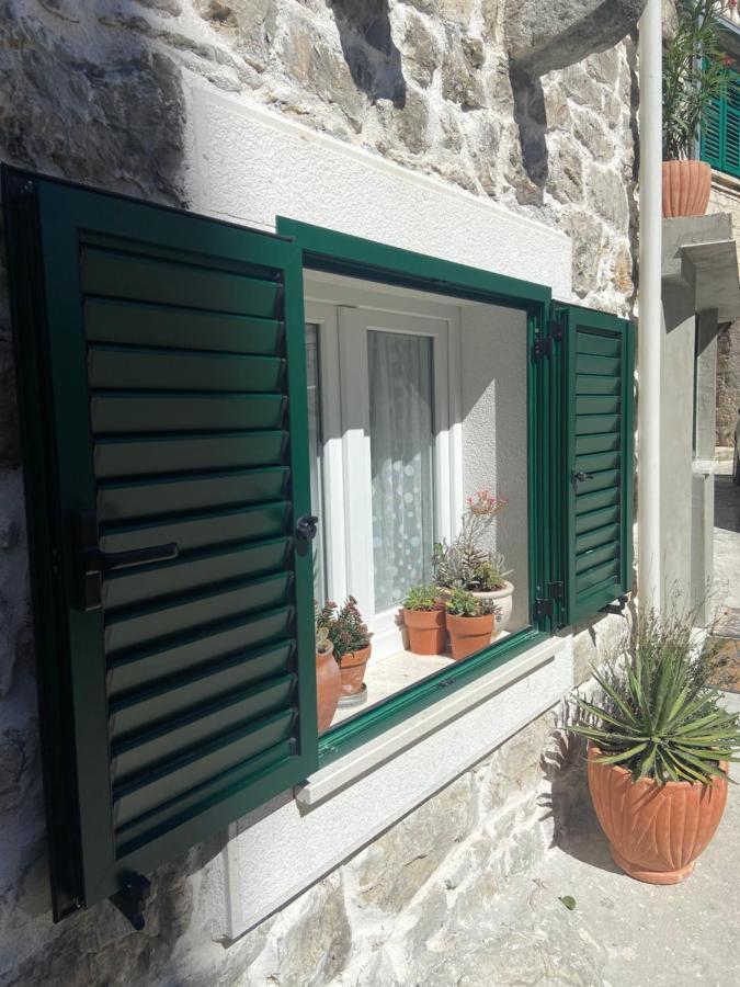 Apartman Oleandar Kastela Bagian luar foto