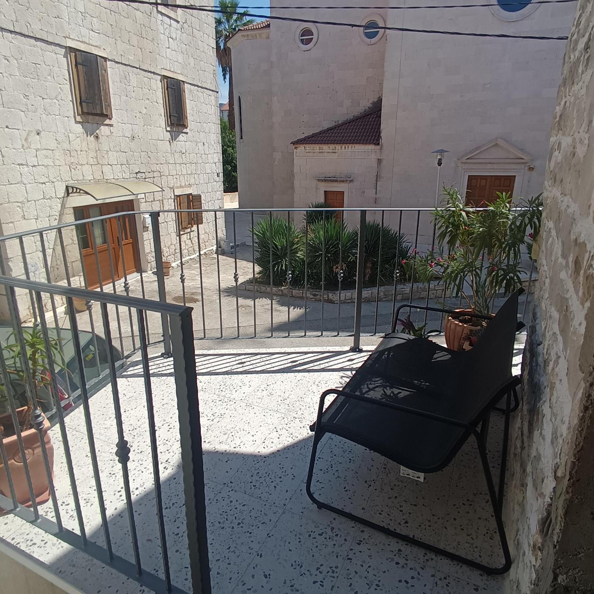 Apartman Oleandar Kastela Bagian luar foto